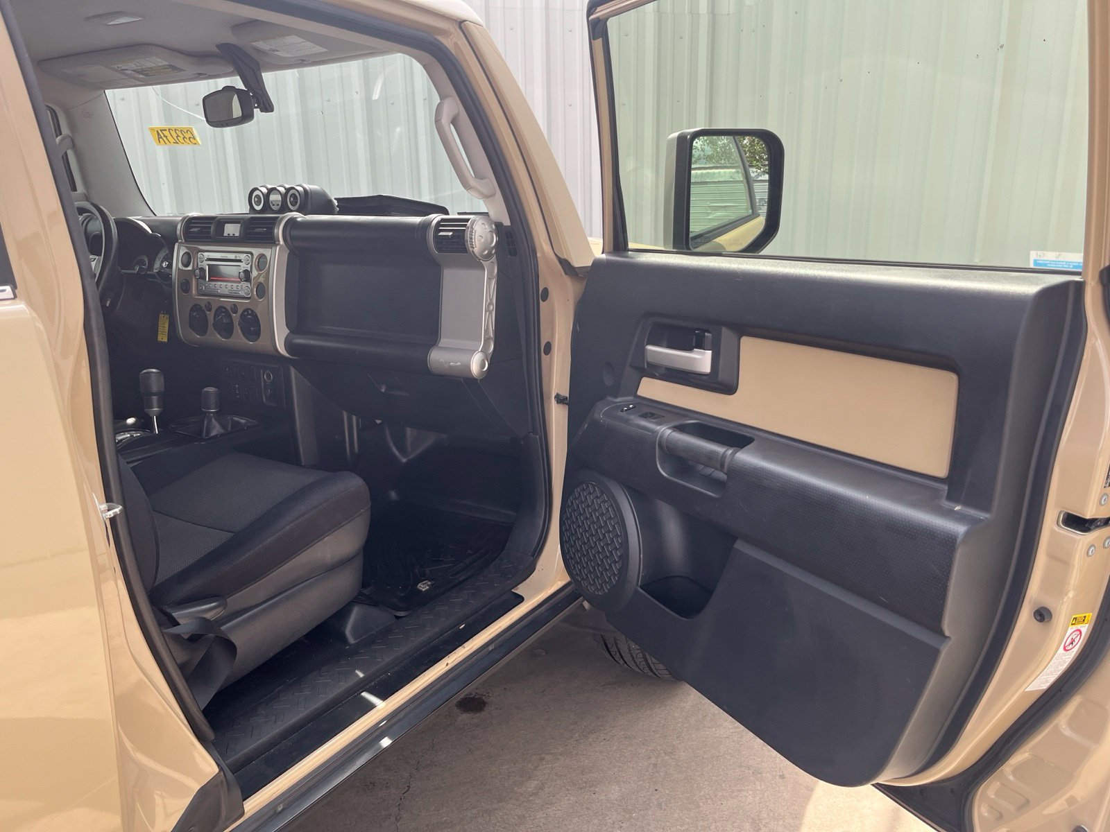 Used 2013 Toyota FJ Cruiser 4WD w/ Upgrade Pkg image 14