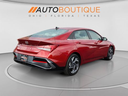Used 2026 Hyundai Elantra Limited FWD image 6