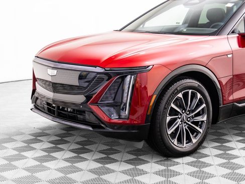 New 2026 Cadillac Lyriq Sport image 36