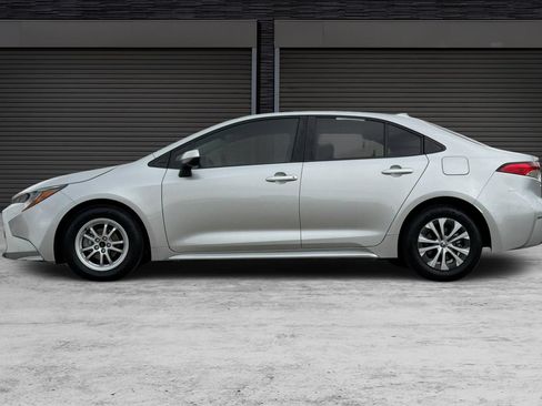 Used 2022 Toyota Corolla LE w/ Carpet Mat Package (TMS) FWD image 7