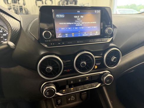 Used 2024 Nissan Sentra S FWD image 11