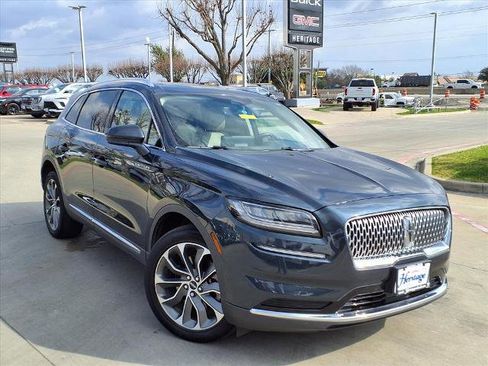 Used 2023 Lincoln Nautilus Reserve image 1