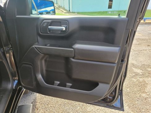 Used 2022 Chevrolet Silverado 1500 Custom AWD/4WD image 9