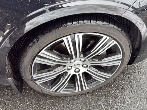 Used 2022 Volvo S90 B6 Inscription w/ Advanced Package image 13