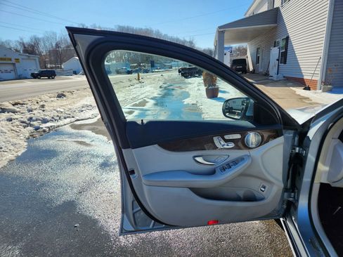 Used 2015 Mercedes-Benz C 300 4MATIC Sedan w/ Premium 1 Package image 22