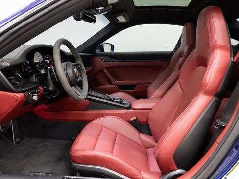 Used 2022 Porsche 911 Carrera GTS RWD image 7
