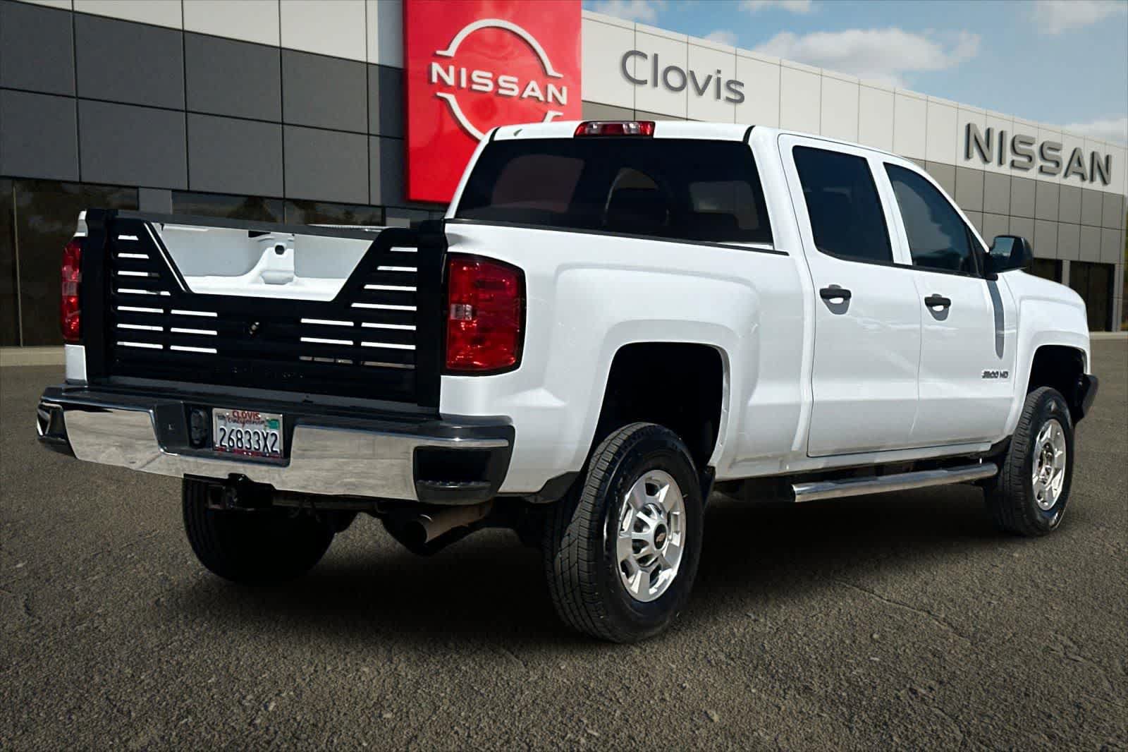 Used 2015 Chevrolet Silverado 2500 LT RWD image 3