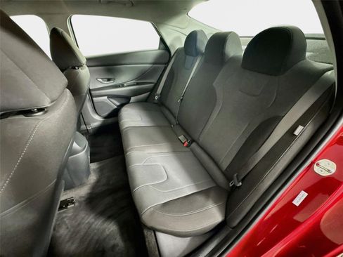 Certified 2026 Hyundai Elantra SE FWD image 20