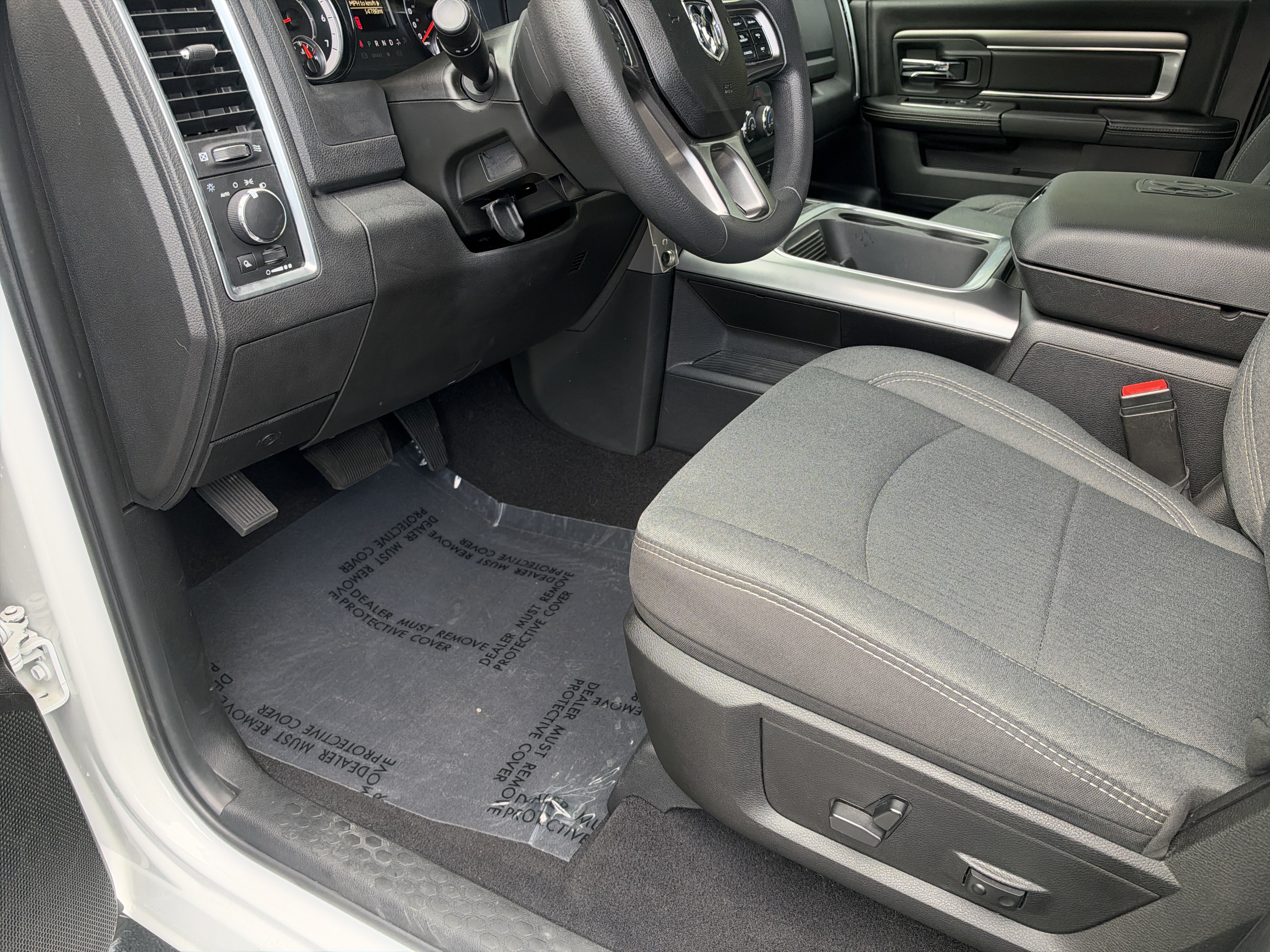 Used 2024 RAM 1500 Warlock AWD/4WD image 16
