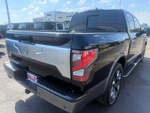 Used 2024 Nissan Titan Platinum Reserve w/ Moonroof Package RWD image 3