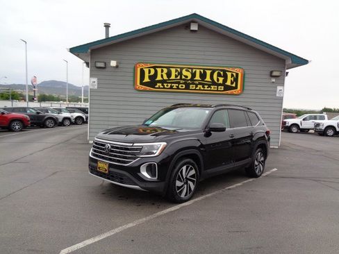 Used 2025 Volkswagen Atlas SE AWD/4WD image 1