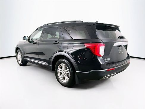 Used 2021 Ford Explorer XLT w/ Equipment Group 202A AWD/4WD image 9