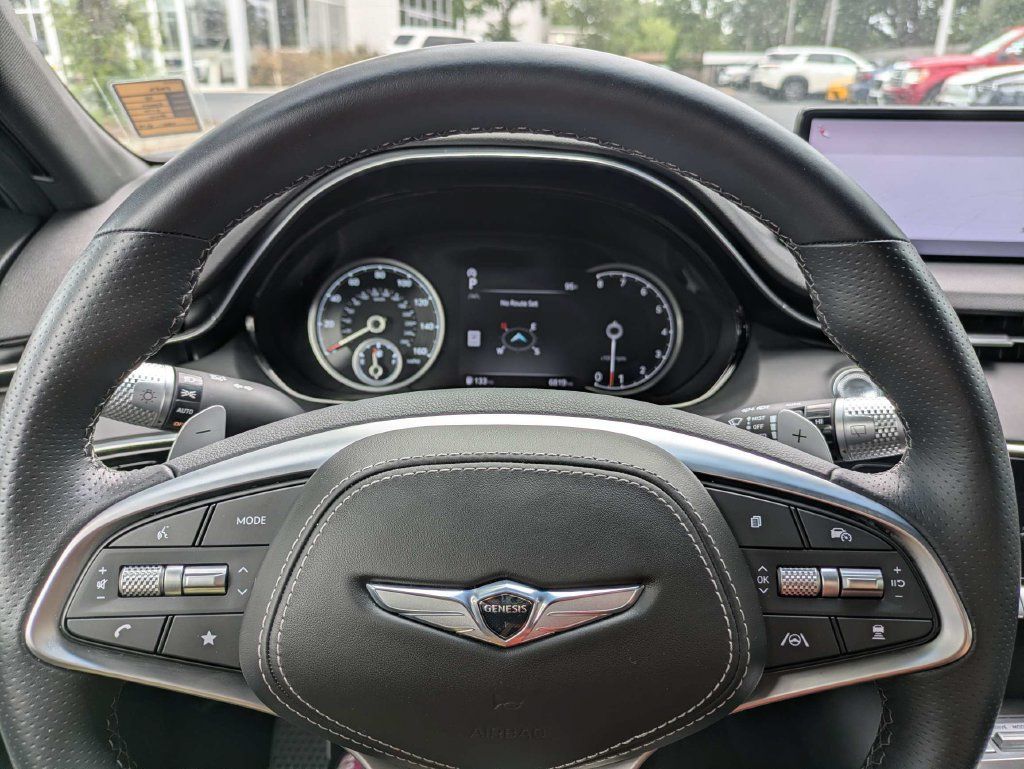 Used 2025 Genesis GV70 3.5T Sport AWD/4WD image 41