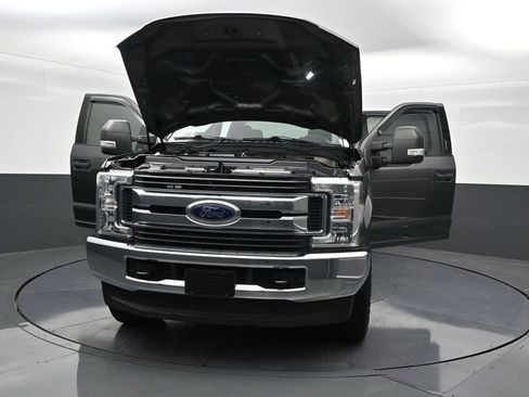 Used 2019 Ford F250 XLT w/ Snow Plow Prep Package image 36