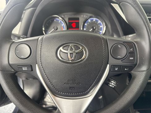 Used 2019 Toyota Corolla L image 14
