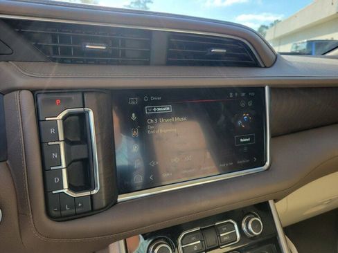 Used 2023 GMC Yukon XL Denali w/ Denali Reserve Package image 20