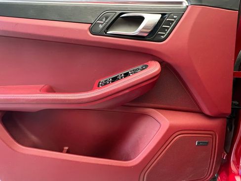 Certified 2022 Porsche Macan GTS image 19