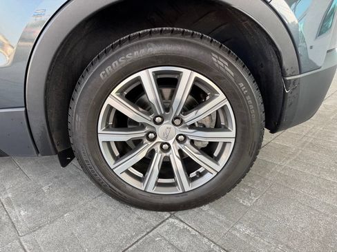 Used 2019 Cadillac XT4 Sport w/ Cold Weather Package FWD image 4