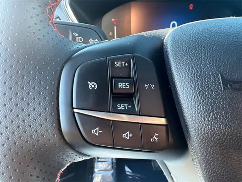 Used 2025 Ford Escape ST-Line Elite image 16