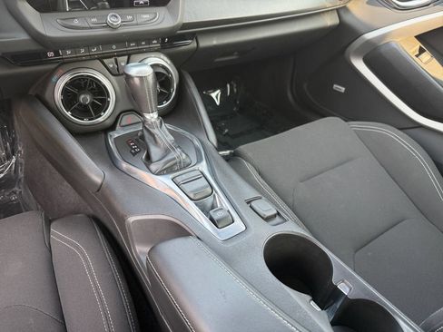 Used 2017 Chevrolet Camaro LT w/ Technology Package RWD image 18