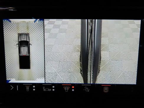 Used 2025 GMC Sierra 2500 AT4X w/ AT4X AEV Edition image 19