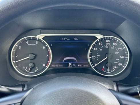 Used 2024 Nissan Sentra SV FWD image 14