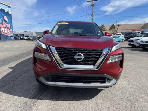 Used 2023 Nissan Rogue SV image 5