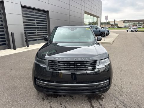 Used 2024 Land Rover Range Rover Long Wheelbase SE AWD/4WD image 8