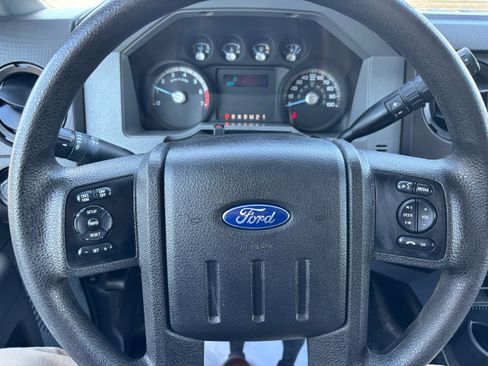 Used 2016 Ford F250 XL w/ Power Equipment Group AWD/4WD image 19