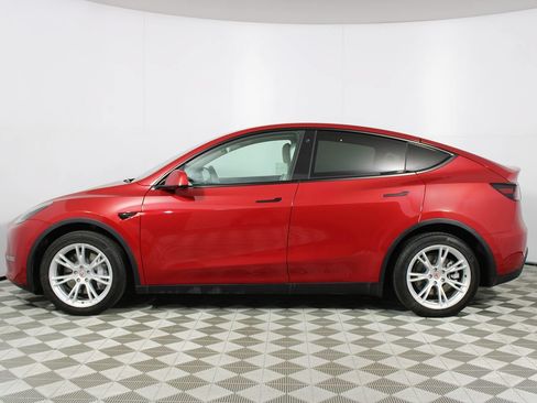 Used 2022 Tesla Model Y Long Range AWD/4WD image 16