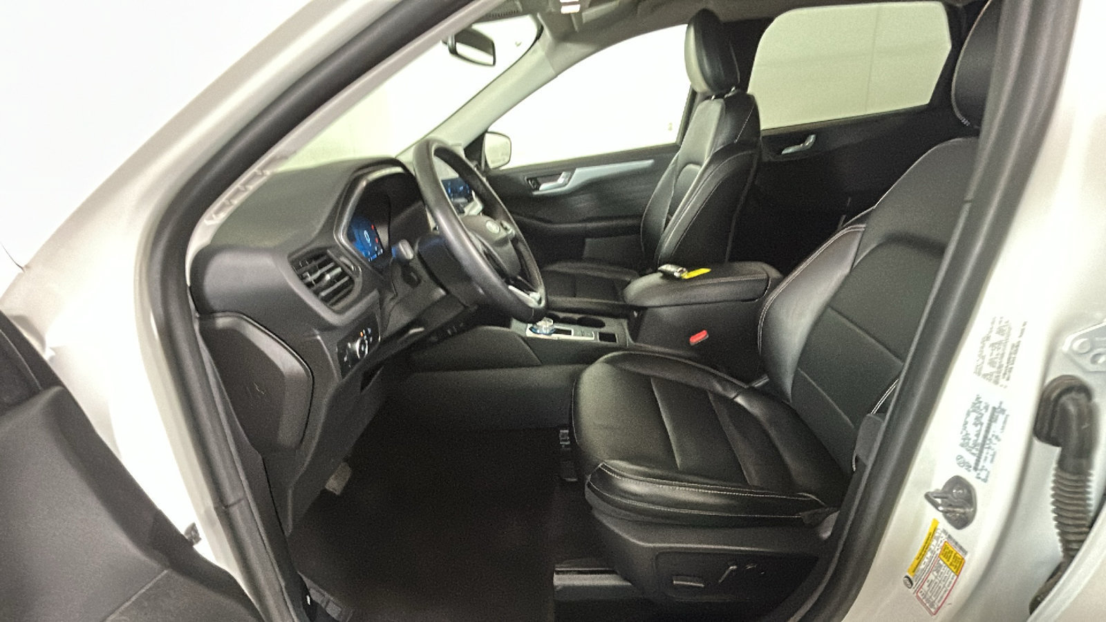 Used 2024 Ford Escape Platinum AWD/4WD image 13