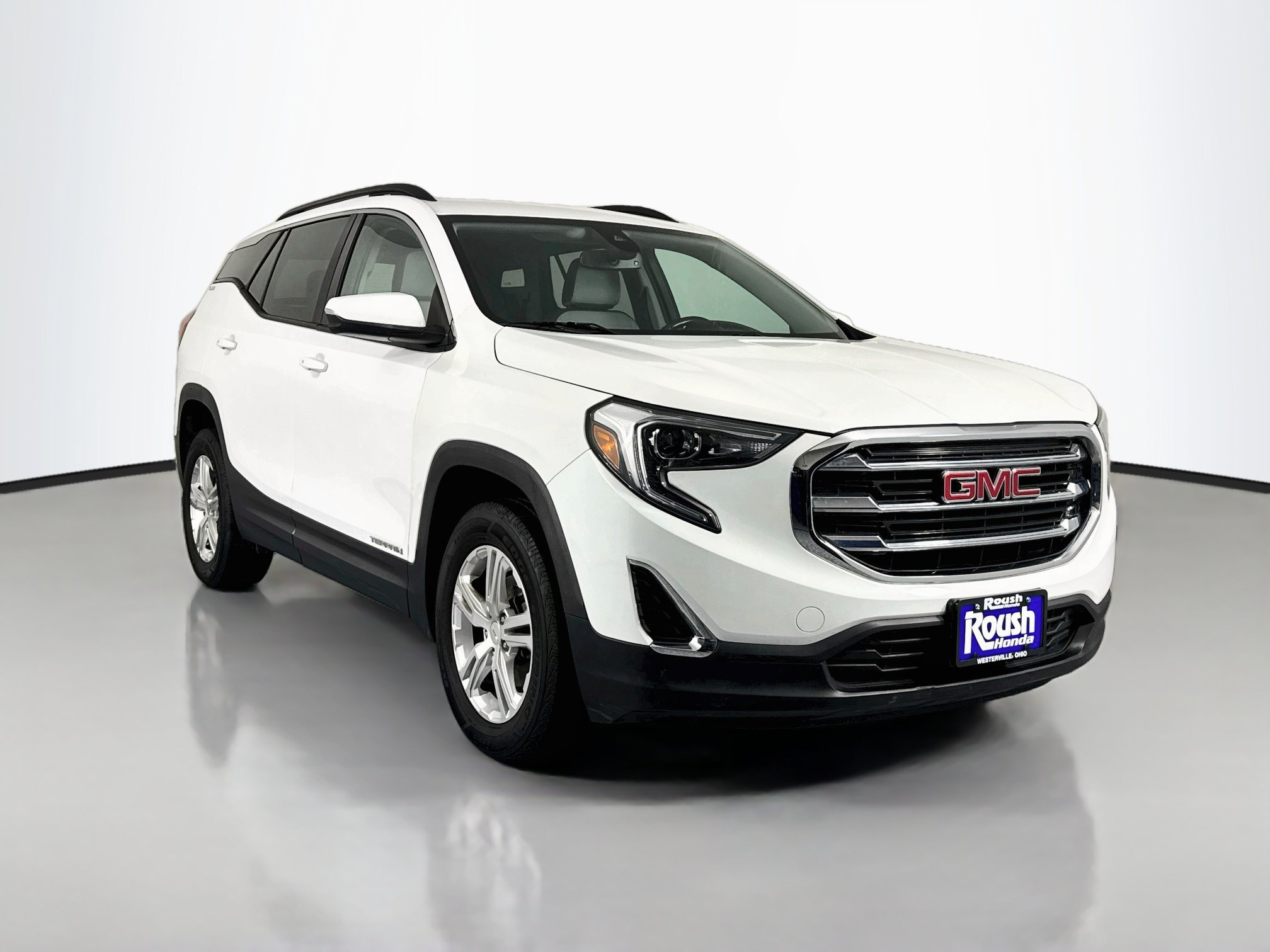 Used 2020 GMC Terrain SLE w/ Driver Convenience Package AWD/4WD image 3