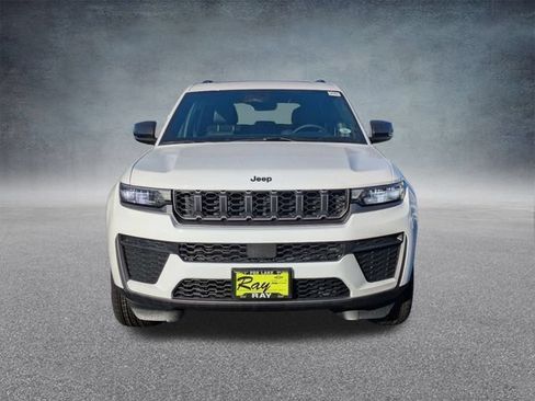 New 2026 Jeep Grand Cherokee Altitude AWD/4WD image 11
