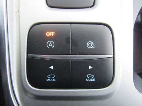 Used 2021 Ford Explorer XLT w/ Equipment Group 202A image 49