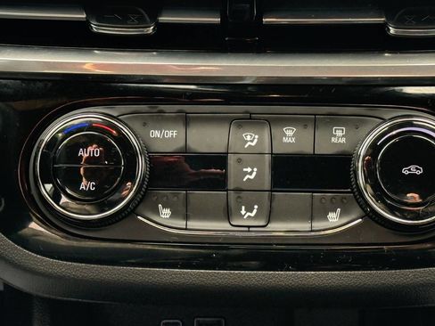 Used 2024 Buick Envista Sport Touring w/ Convenience I Package image 24