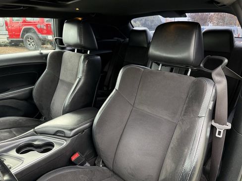 Used 2017 Dodge Challenger GT w/ Driver Convenience Group image 13