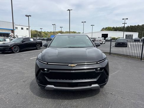 Used 2025 Chevrolet Equinox EV LT w/ Convenience Package FWD image 3