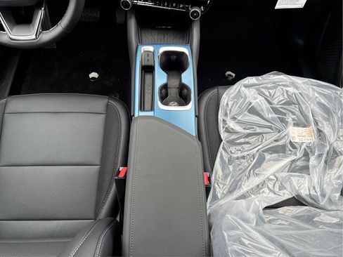 New 2026 Chevrolet Equinox EV LT image 17