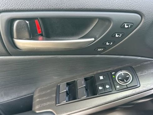 Used 2022 Lexus IS 350 F Sport w/ Dynamic Handling Package image 12