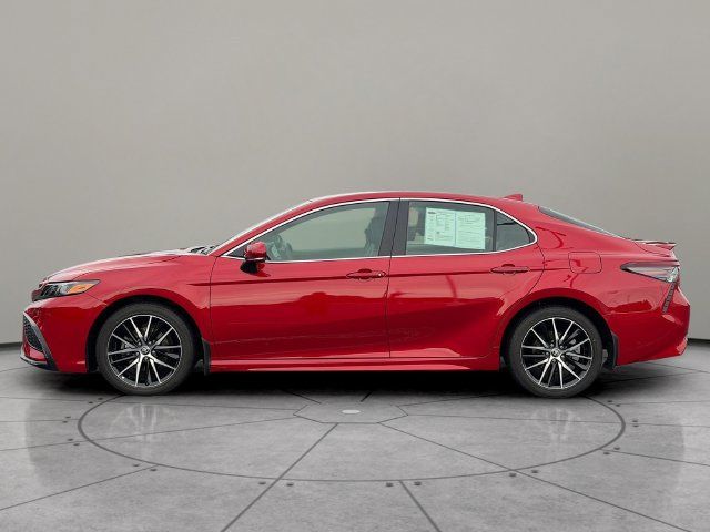 Certified 2024 Toyota Camry SE w/ Convenience Package FWD image 3