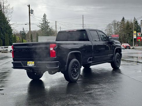 Used 2024 Chevrolet Silverado 3500 High Country w/ High Country Premium Package image 5