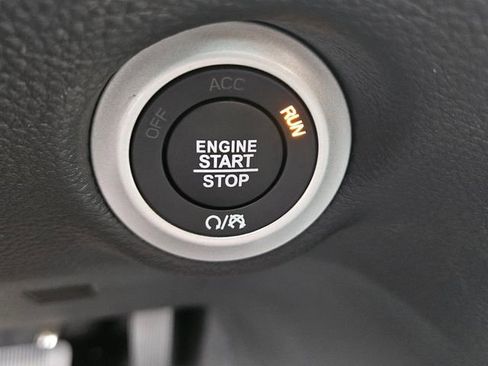 New 2025 Chrysler Pacifica Select image 25