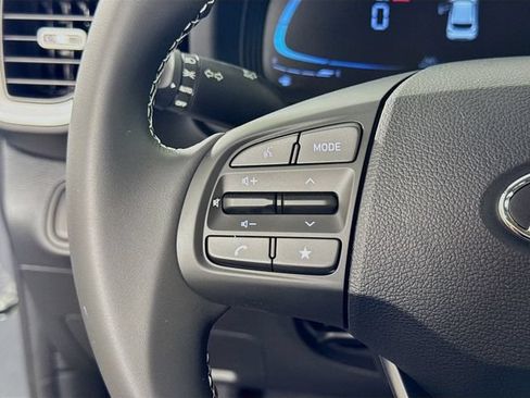 New 2026 Hyundai Venue SEL FWD image 15