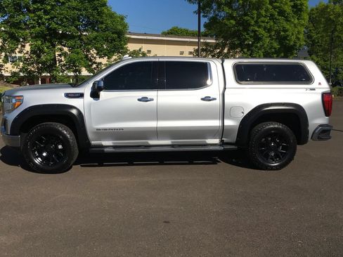 Used 2020 GMC Sierra 1500 SLT w/ SLT Premium Plus Package AWD/4WD image 3
