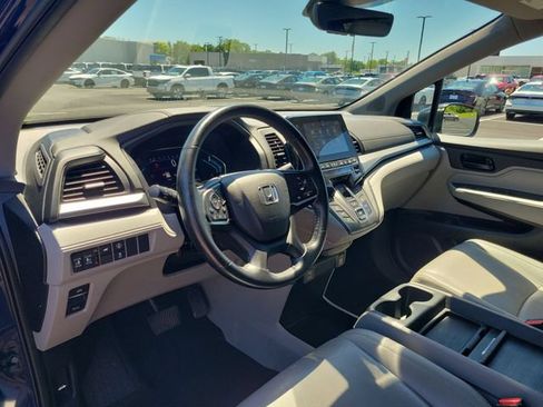 Used 2023 Honda Odyssey EX-L image 18