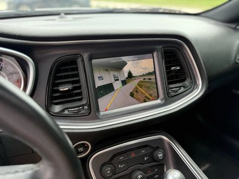 Used 2016 Dodge Challenger R/T Plus image 20