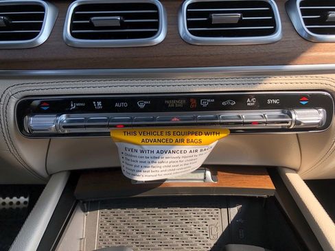 New 2026 Mercedes-Benz GLE 53 AMG 4MATIC image 30