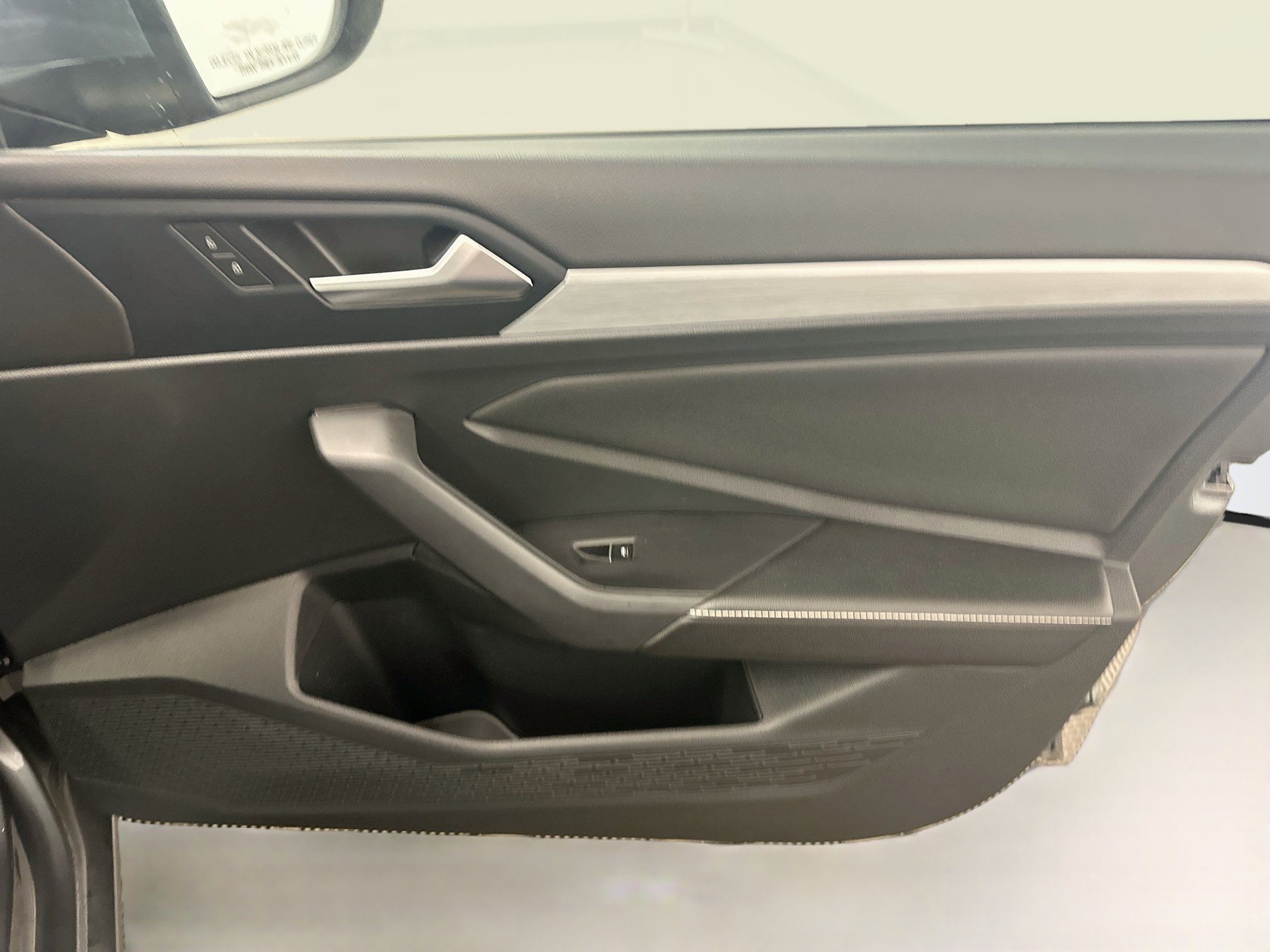 Used 2025 Volkswagen Jetta S FWD image 32
