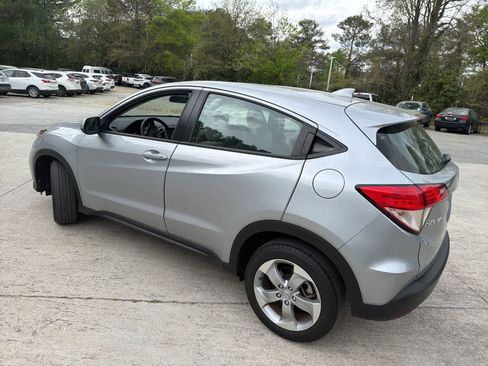 Used 2022 Honda HR-V LX image 7