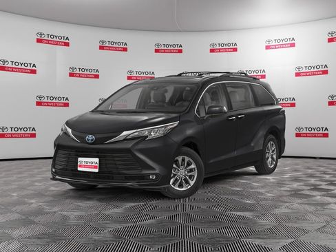 New 2026 Toyota Sienna XLE image 1